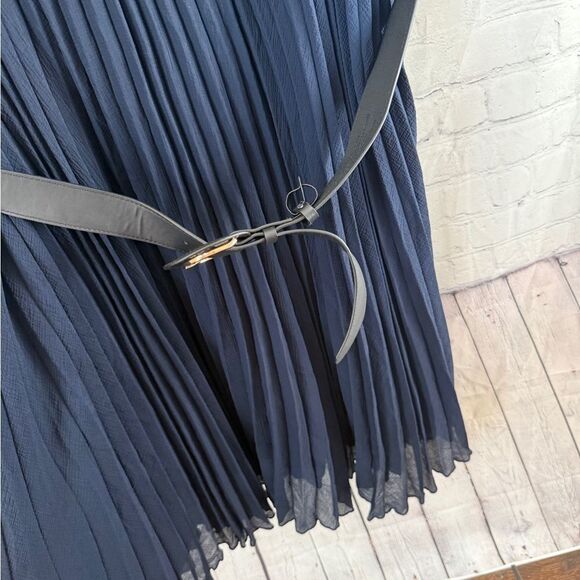 City Chic Women's Plus Size Love Pleat Elbow Sleeve Round Neckline Dress XXL - Picture 6 of 12